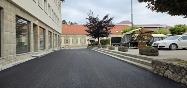 Sanirane stepenice na Trgu Ante Starčevića