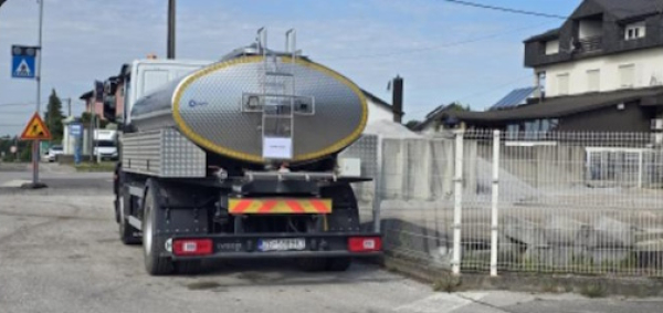 Voda i dalje nije pitka, donosimo lokacije cisterne s pitkom vodom